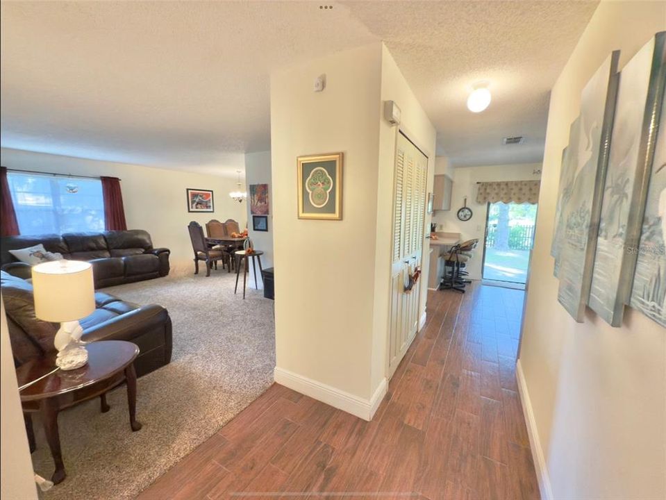 Active With Contract: $335,000 (3 beds, 2 baths, 1500 Square Feet)