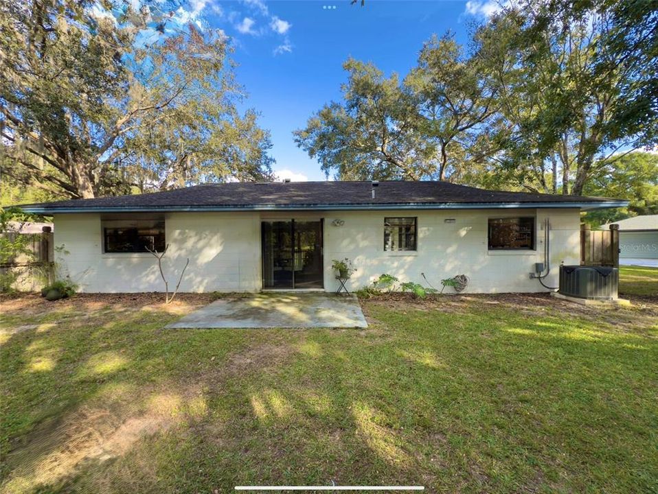 Active With Contract: $335,000 (3 beds, 2 baths, 1500 Square Feet)