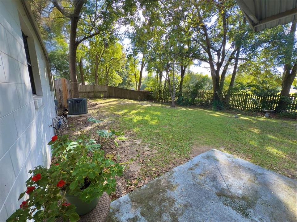 Active With Contract: $335,000 (3 beds, 2 baths, 1500 Square Feet)