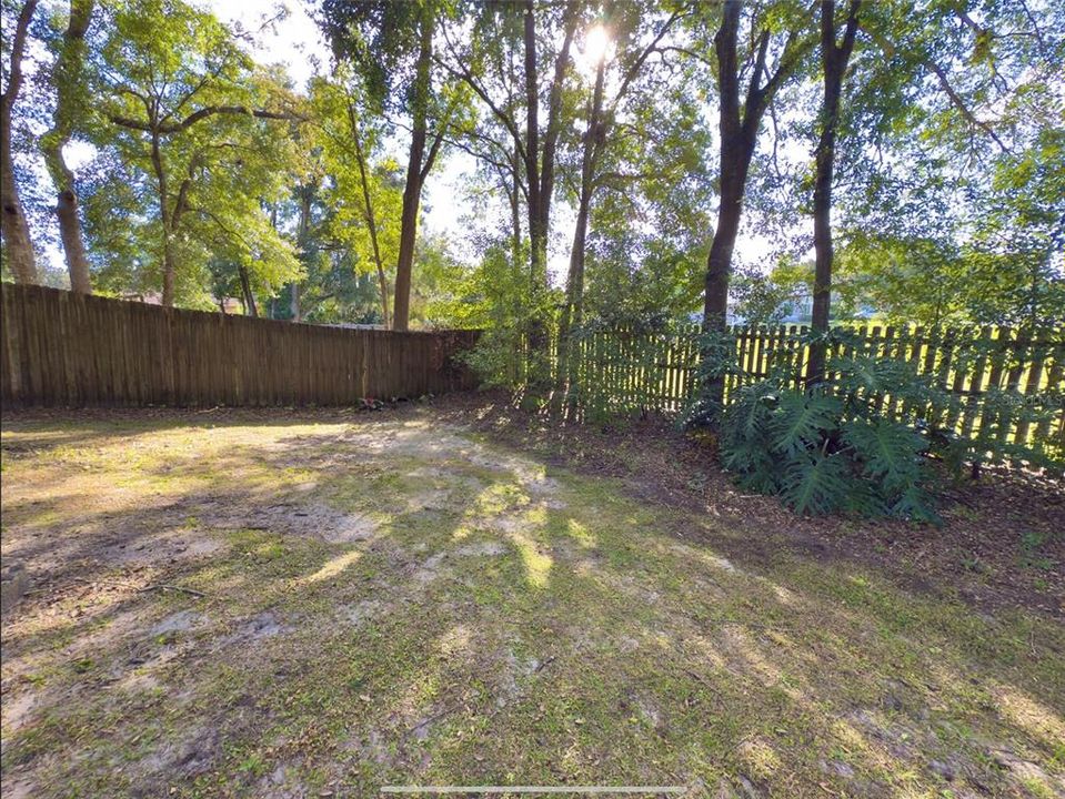 Active With Contract: $335,000 (3 beds, 2 baths, 1500 Square Feet)