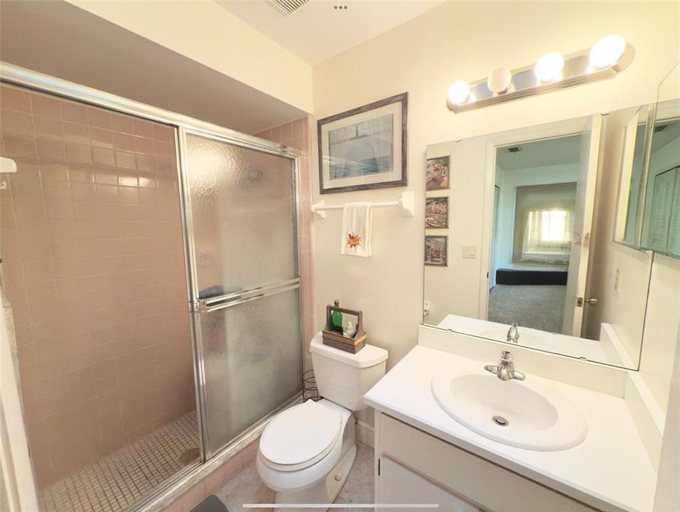 Active With Contract: $335,000 (3 beds, 2 baths, 1500 Square Feet)