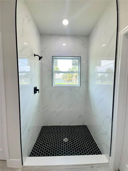 For Sale: $374,990 (4 beds, 3 baths, 1894 Square Feet)