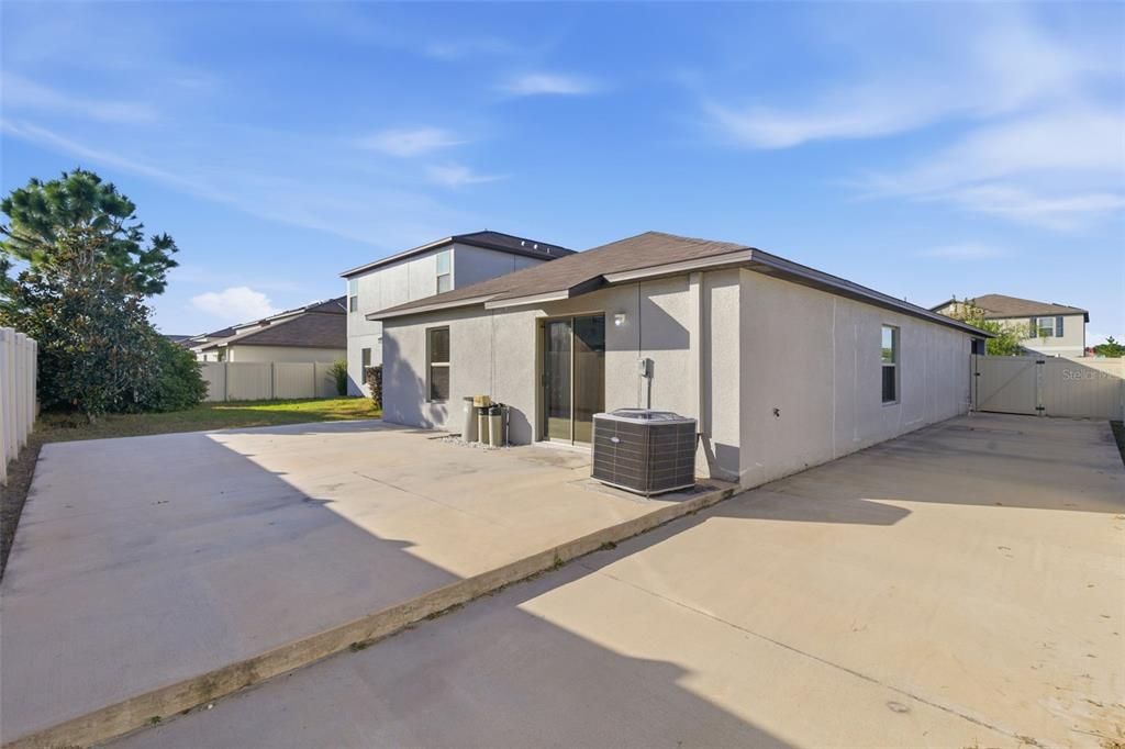 На продажу: $350,000 (3 спален, 2 ванн, 1451 Квадратных фут)