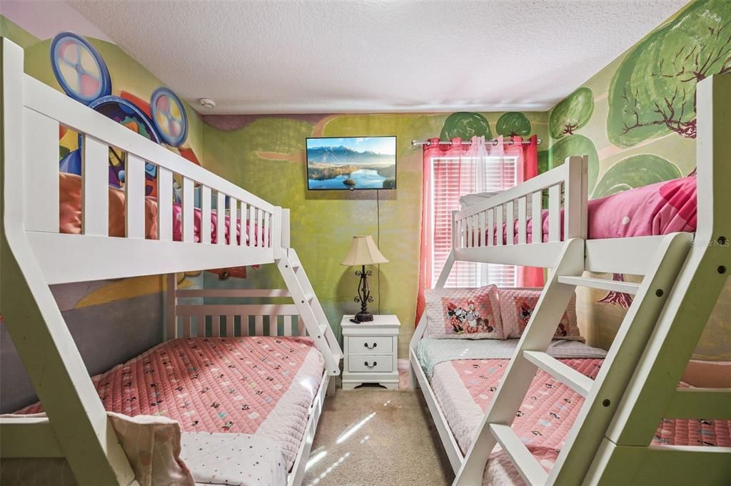 For Sale: $1,150,000 (13 beds, 10 baths, 5448 Square Feet)