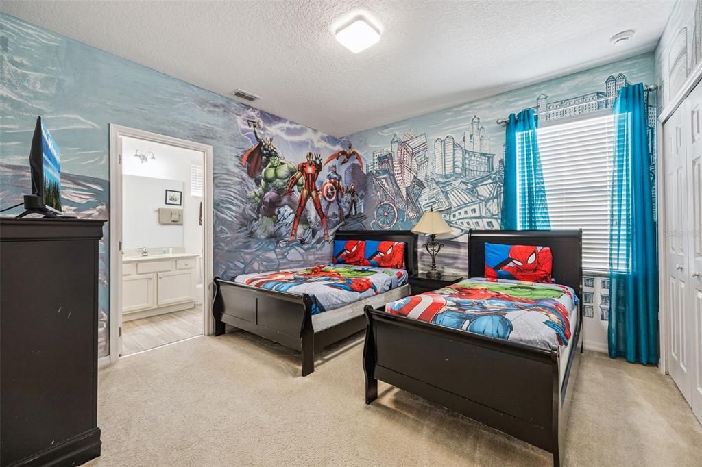 For Sale: $1,150,000 (13 beds, 10 baths, 5448 Square Feet)