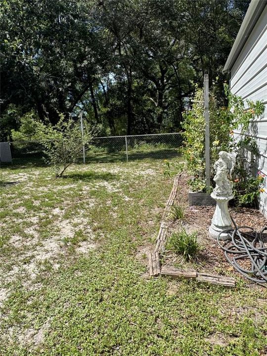 For Sale: $279,000 (3 beds, 2 baths, 1504 Square Feet)