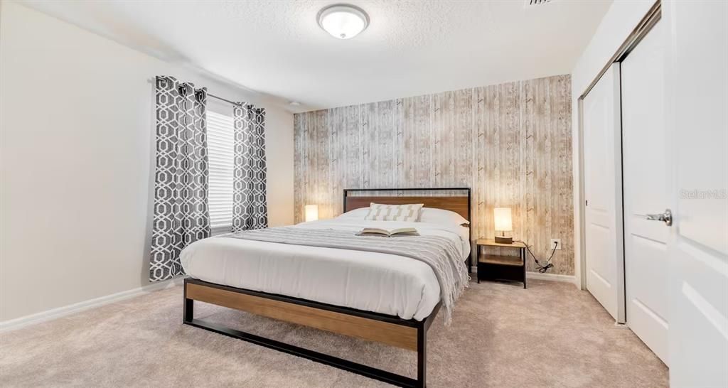 For Sale: $549,000 (7 beds, 5 baths, 3154 Square Feet)