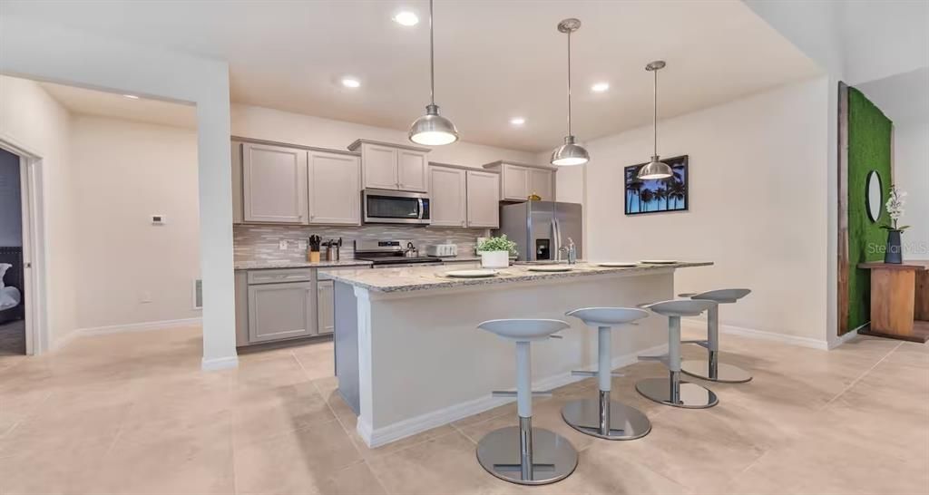 For Sale: $549,000 (7 beds, 5 baths, 3154 Square Feet)