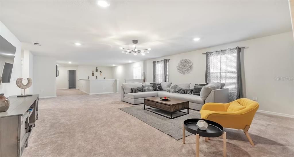 For Sale: $549,000 (7 beds, 5 baths, 3154 Square Feet)