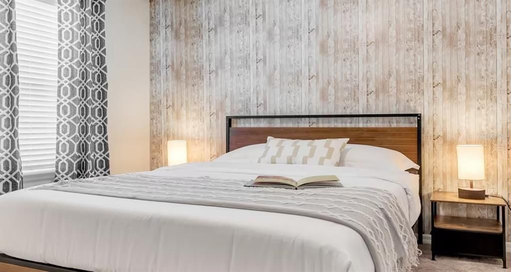 For Sale: $549,000 (7 beds, 5 baths, 3154 Square Feet)