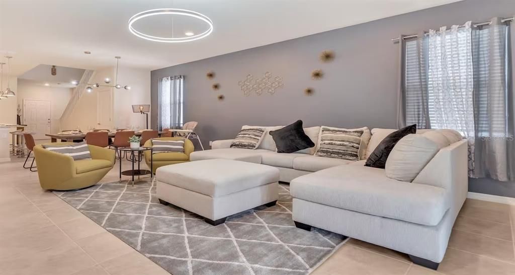 For Sale: $549,000 (7 beds, 5 baths, 3154 Square Feet)