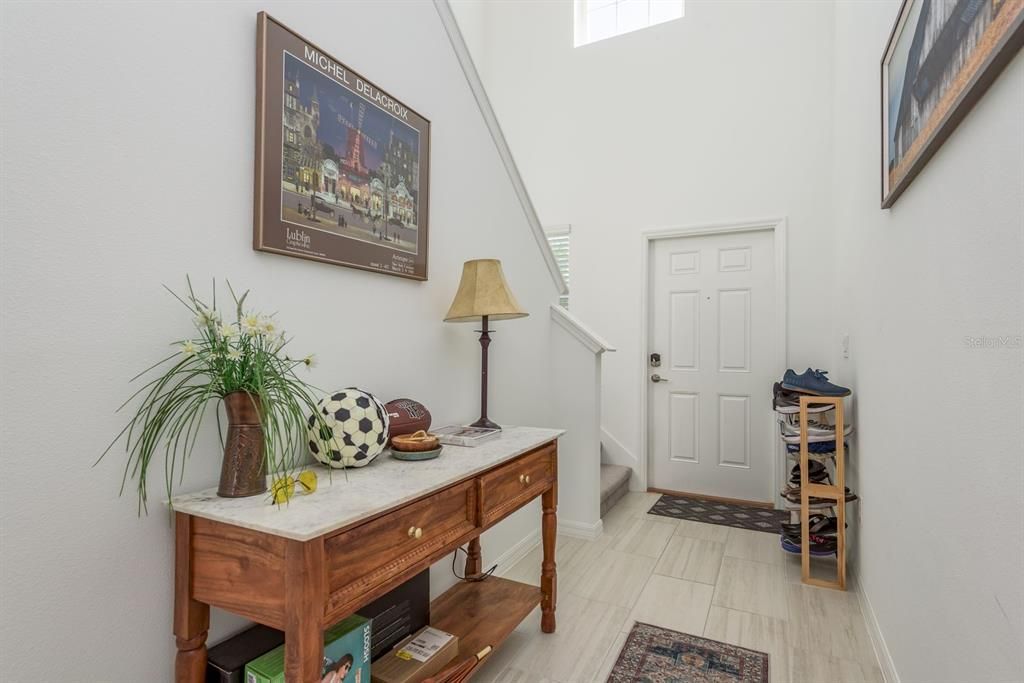 For Sale: $445,000 (5 beds, 2 baths, 2389 Square Feet)