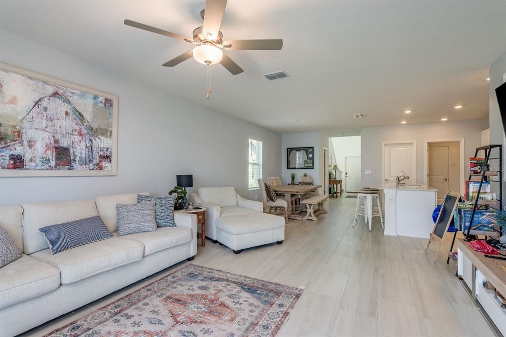 For Sale: $445,000 (5 beds, 2 baths, 2389 Square Feet)