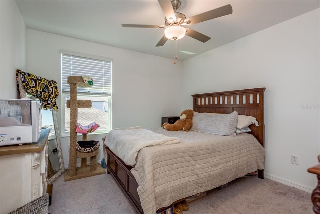 For Sale: $445,000 (5 beds, 2 baths, 2389 Square Feet)