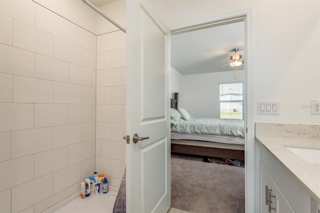 For Sale: $445,000 (5 beds, 2 baths, 2389 Square Feet)