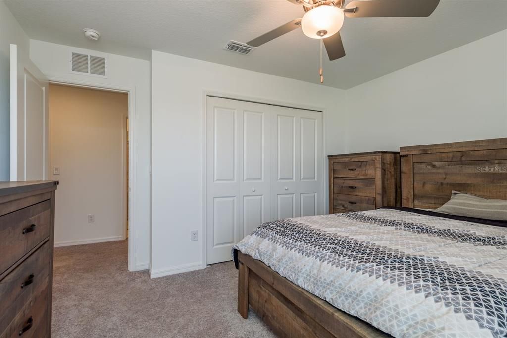 For Sale: $445,000 (5 beds, 2 baths, 2389 Square Feet)