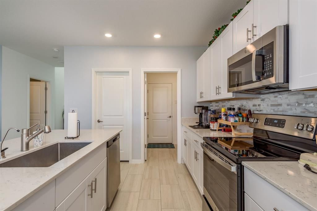 For Sale: $445,000 (5 beds, 2 baths, 2389 Square Feet)