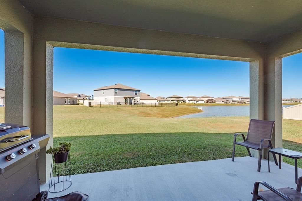 For Sale: $445,000 (5 beds, 2 baths, 2389 Square Feet)