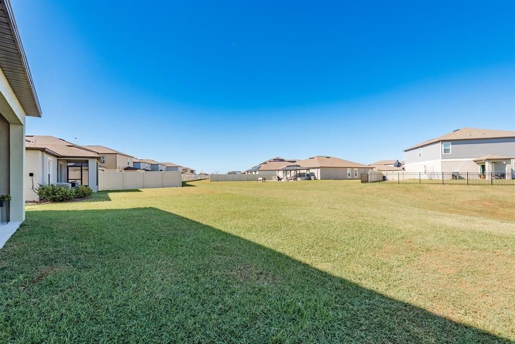 For Sale: $445,000 (5 beds, 2 baths, 2389 Square Feet)