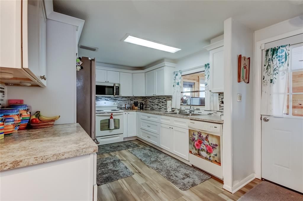 En Venta: $179,000 (2 camas, 2 baños, 1248 Pies cuadrados)