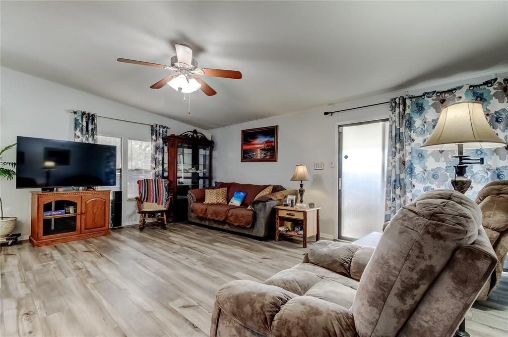 En Venta: $179,000 (2 camas, 2 baños, 1248 Pies cuadrados)