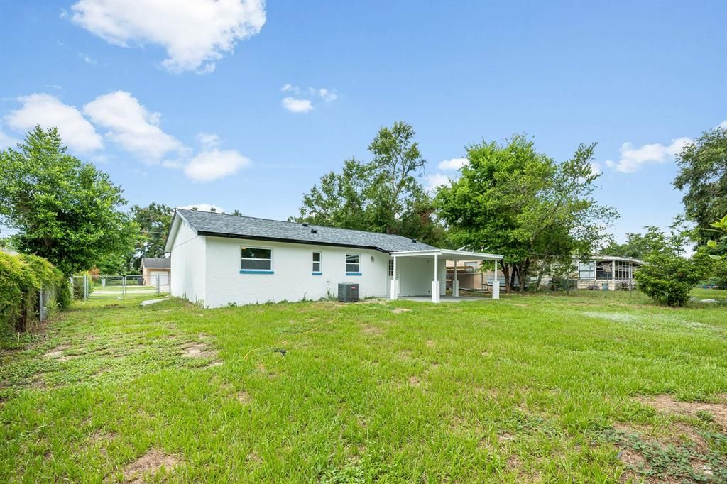 For Sale: $325,000 (3 beds, 1 baths, 1300 Square Feet)