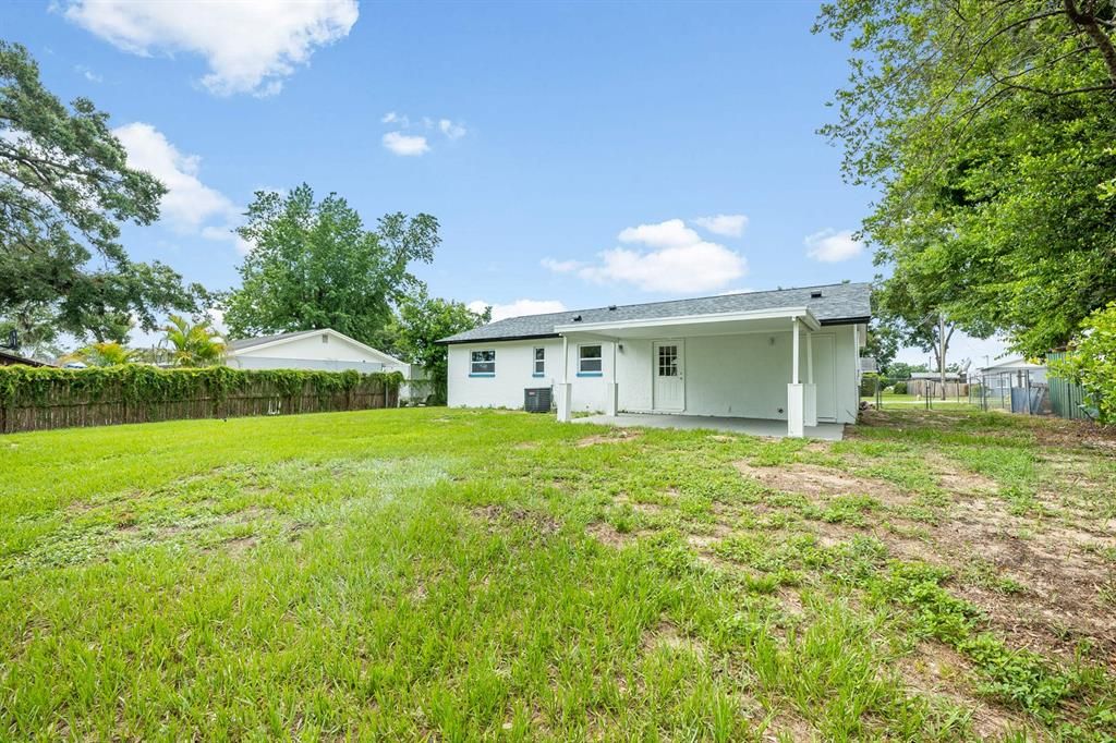 For Sale: $325,000 (3 beds, 1 baths, 1300 Square Feet)