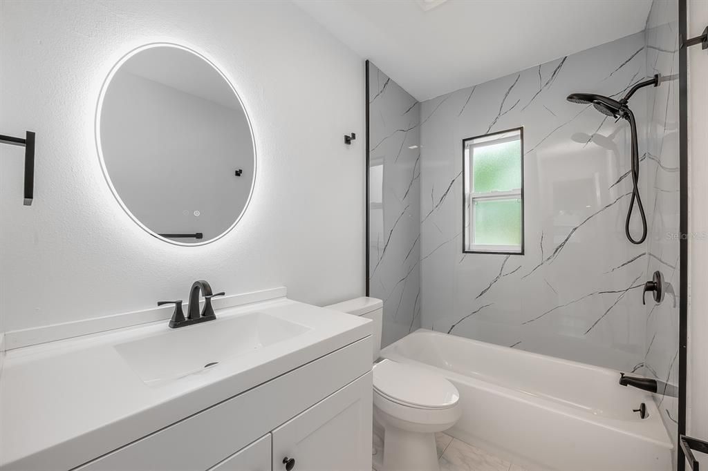 For Sale: $325,000 (3 beds, 1 baths, 1300 Square Feet)