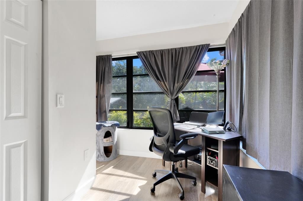 For Sale: $374,900 (2 beds, 2 baths, 1420 Square Feet)