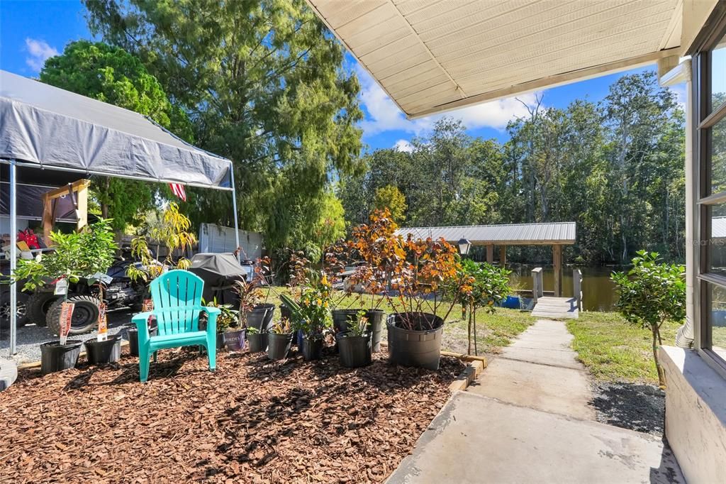 For Sale: $374,900 (2 beds, 2 baths, 1420 Square Feet)