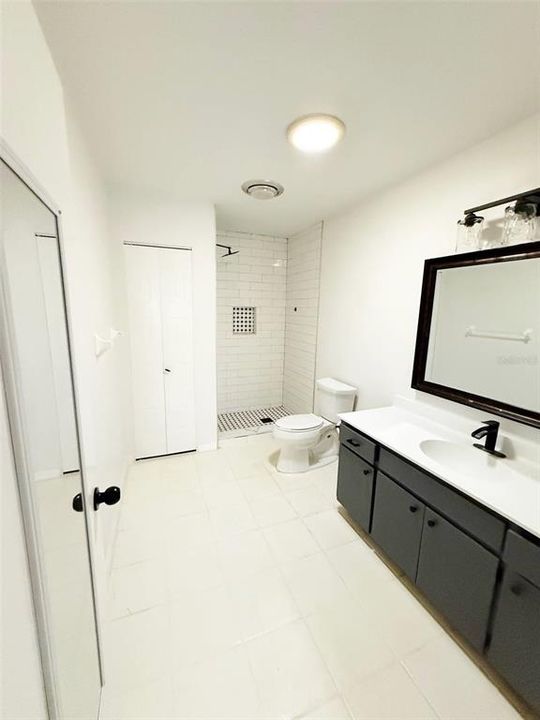 For Sale: $299,900 (2 beds, 2 baths, 1860 Square Feet)