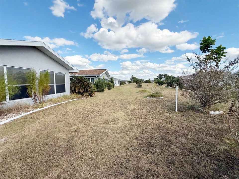 For Sale: $299,900 (2 beds, 2 baths, 1860 Square Feet)