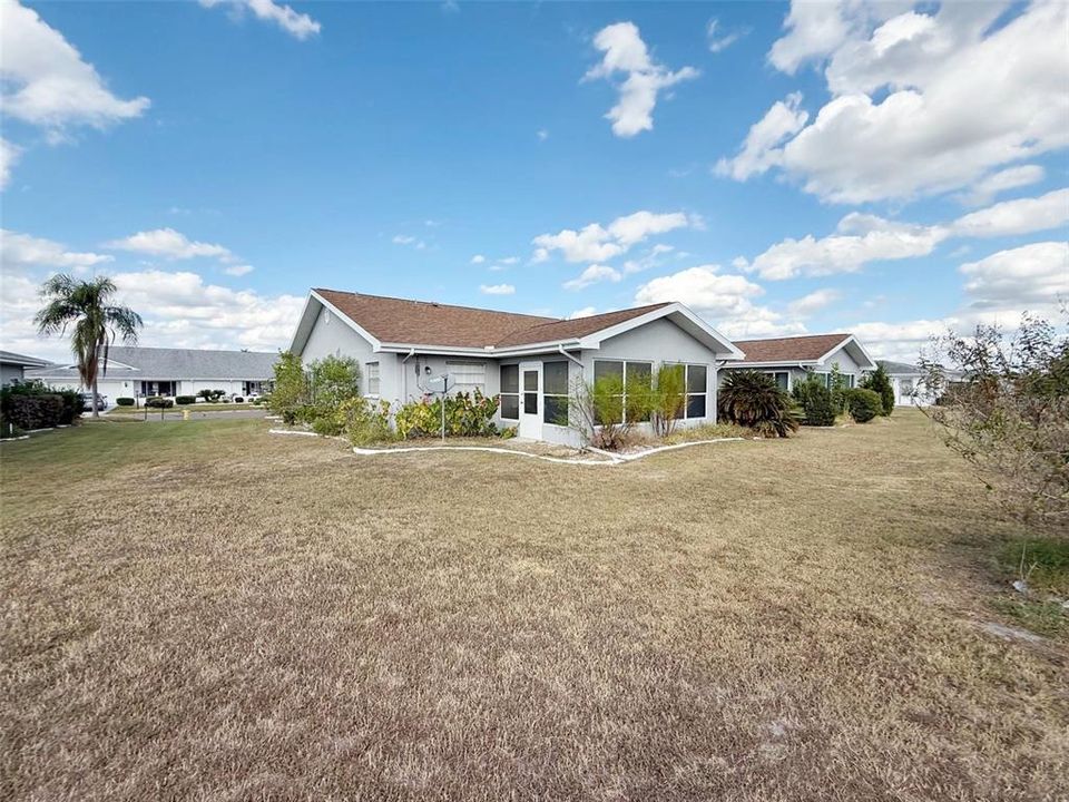 For Sale: $299,900 (2 beds, 2 baths, 1860 Square Feet)