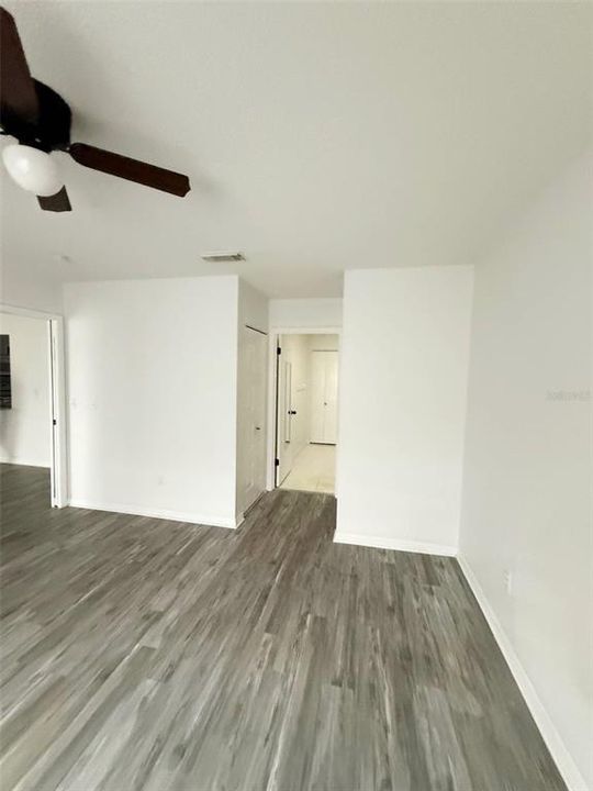 For Sale: $299,900 (2 beds, 2 baths, 1860 Square Feet)