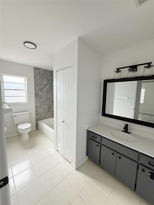 For Sale: $299,900 (2 beds, 2 baths, 1860 Square Feet)