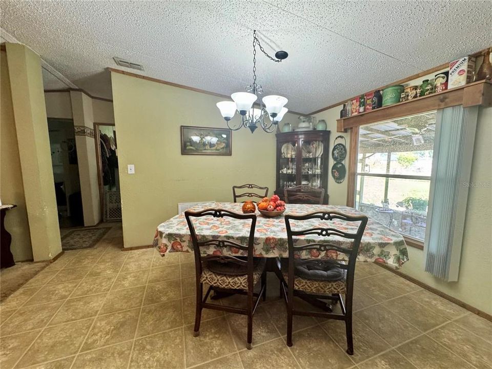 待售: $310,000 (3 贝兹, 2 浴室, 1404 平方英尺)