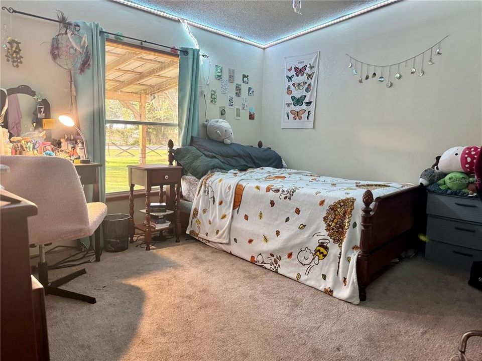 待售: $310,000 (3 贝兹, 2 浴室, 1404 平方英尺)