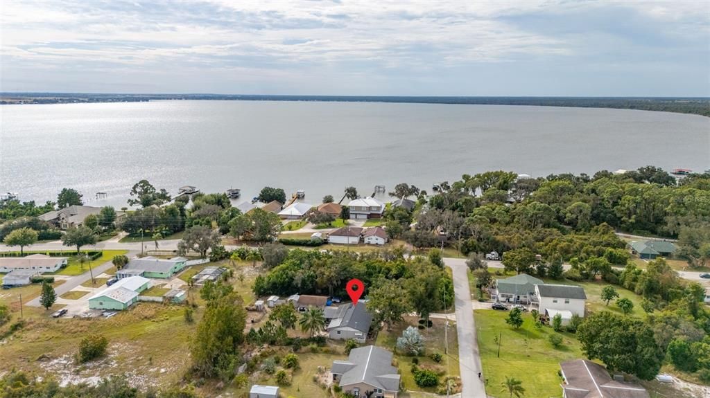 For Sale: $309,000 (3 beds, 2 baths, 1673 Square Feet)