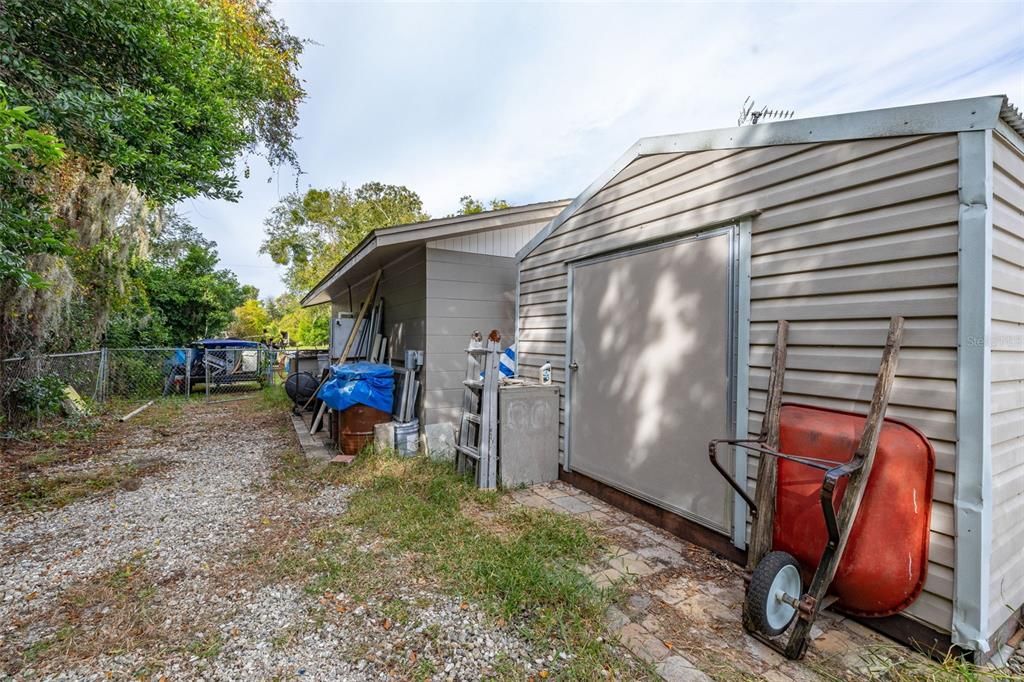For Sale: $309,000 (3 beds, 2 baths, 1673 Square Feet)