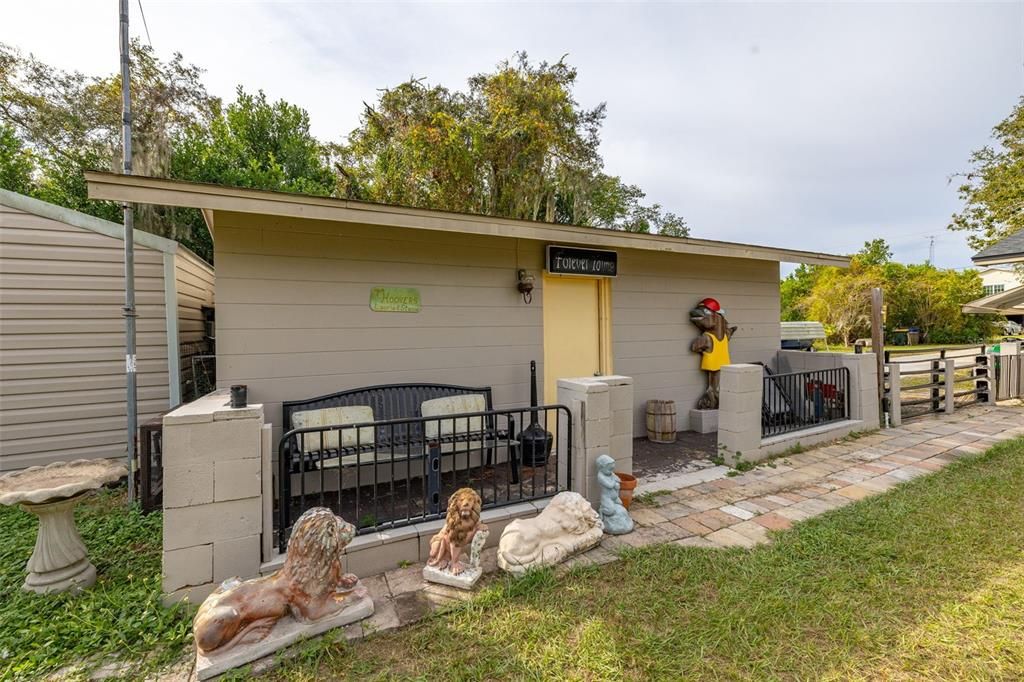 For Sale: $309,000 (3 beds, 2 baths, 1673 Square Feet)