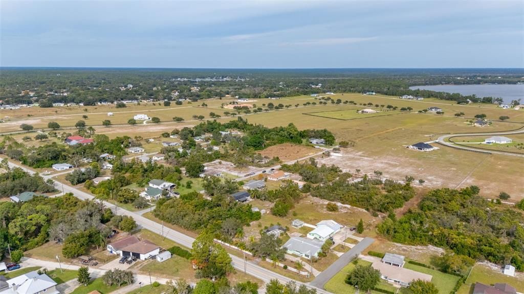 For Sale: $309,000 (3 beds, 2 baths, 1673 Square Feet)