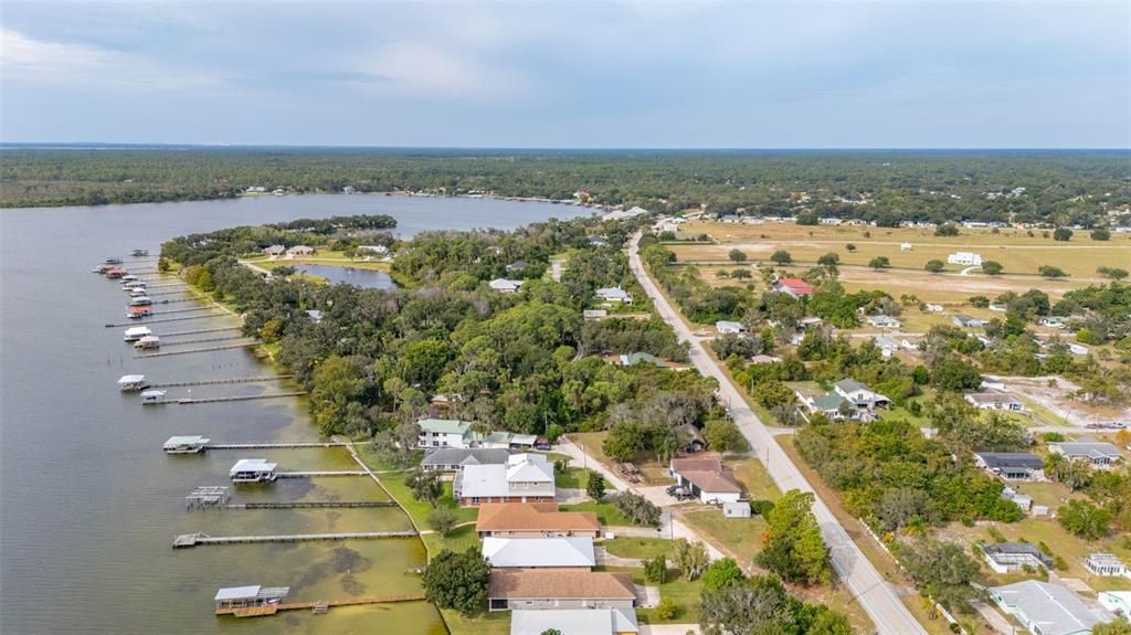 For Sale: $309,000 (3 beds, 2 baths, 1673 Square Feet)