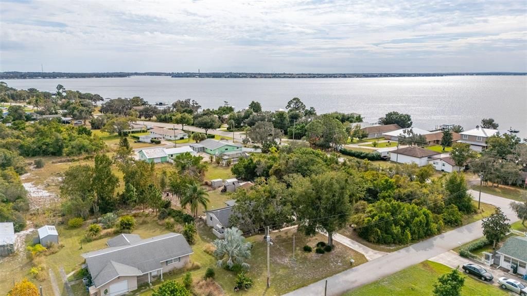 For Sale: $309,000 (3 beds, 2 baths, 1673 Square Feet)