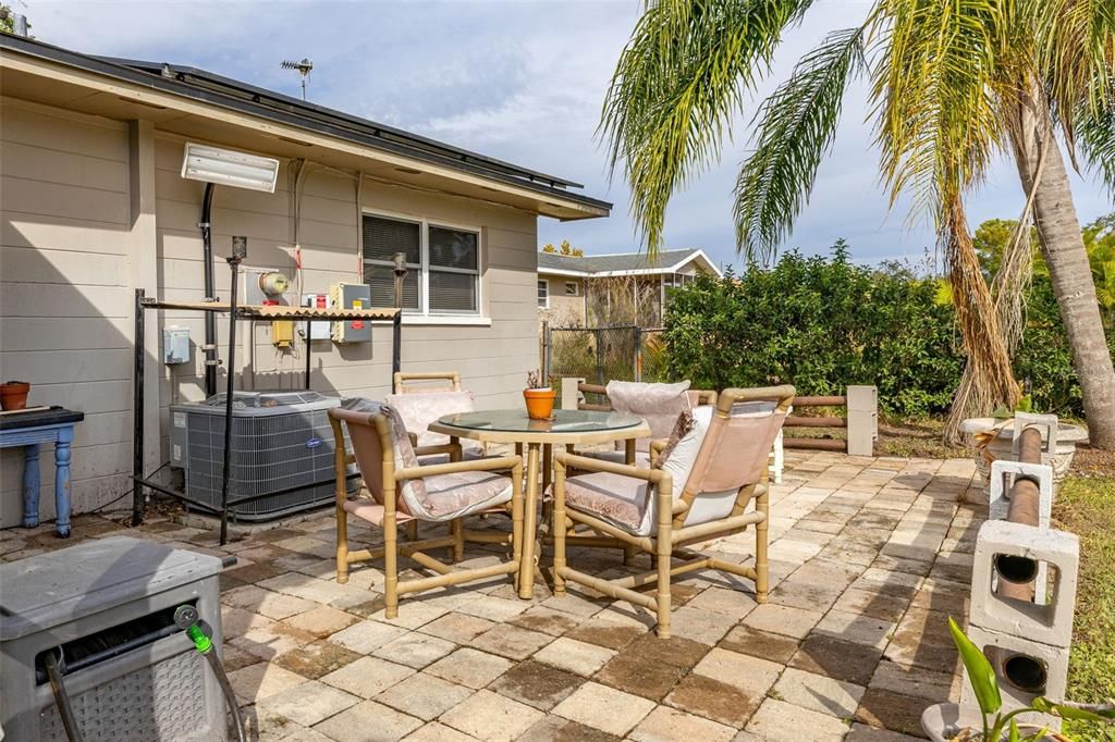 For Sale: $309,000 (3 beds, 2 baths, 1673 Square Feet)