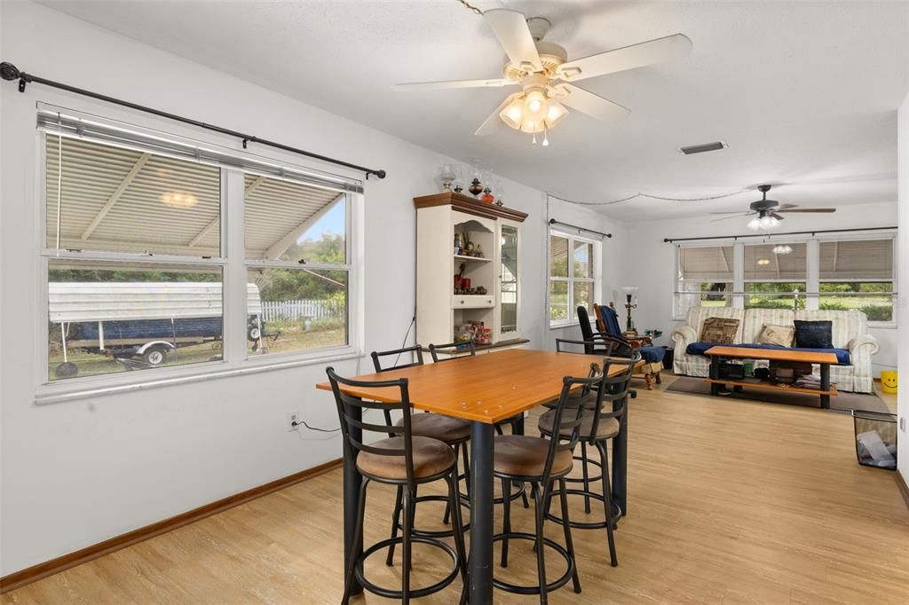 For Sale: $309,000 (3 beds, 2 baths, 1673 Square Feet)