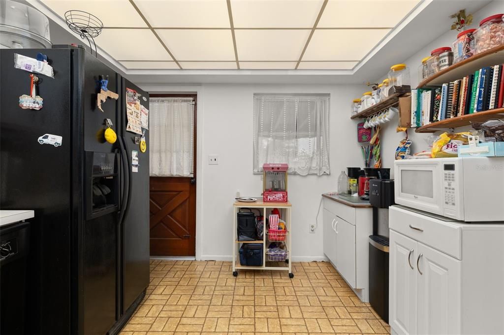 For Sale: $309,000 (3 beds, 2 baths, 1673 Square Feet)