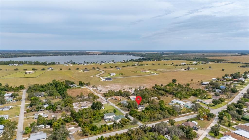 For Sale: $309,000 (3 beds, 2 baths, 1673 Square Feet)