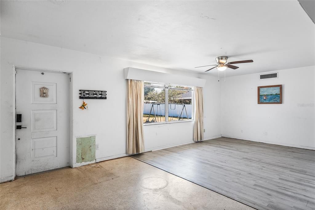 For Sale: $325,000 (4 beds, 2 baths, 2243 Square Feet)