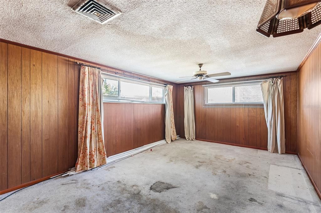 For Sale: $325,000 (4 beds, 2 baths, 2243 Square Feet)