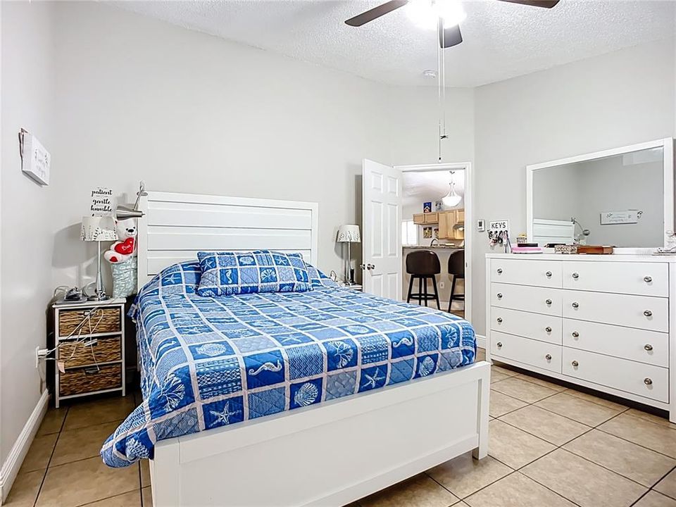 En Venta: $339,900 (3 camas, 2 baños, 1617 Pies cuadrados)